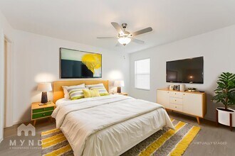2705 Mistwood Dr in Fort Worth, TX - Foto de edificio - Building Photo