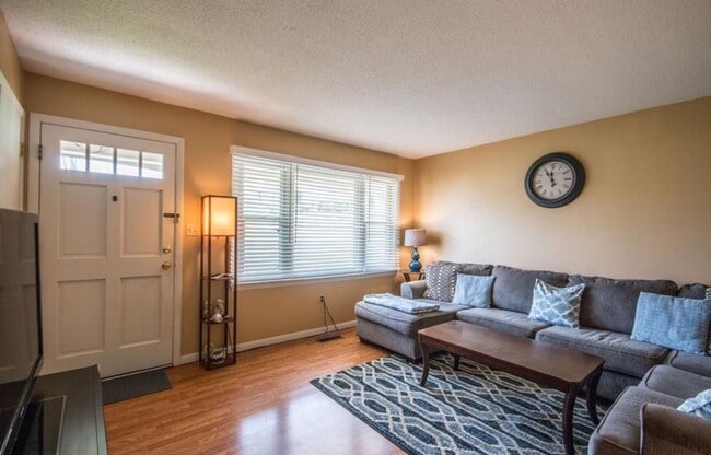 268 Bellehaven Dr in Bristol, VA - Foto de edificio - Building Photo