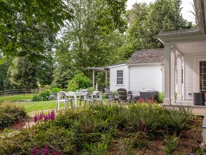 61 Old Litchfield Rd in Washington, CT - Building Photo - Building Photo