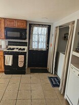 5607 Cir Dr E, Unit 3 in Cicero, NY - Building Photo