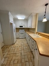1210 S Taylor St in Goldsboro, NC - Building Photo - Building Photo