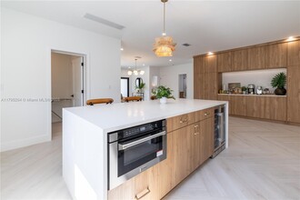 1420 SW 17th St in Miami, FL - Building Photo - Building Photo