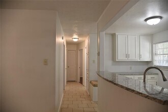 705 N Sewell Dr in Decatur, TX - Building Photo - Building Photo