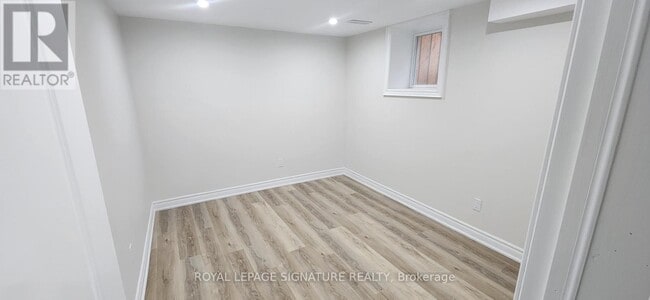 25 Lyle Dr in Clarington, ON - Building Photo - Building Photo