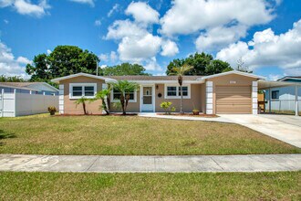 558 Oxford Ave in Melbourne, FL - Building Photo - Building Photo
