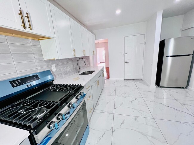 property at 23 Valley Pl