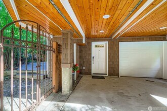 2622 E Madison St in Seattle, WA - Building Photo - Building Photo