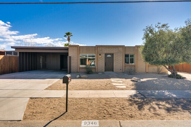 9346 East 5th Street in Tucson, AZ - Foto de edificio - Building Photo