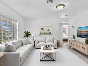 1624 S 23rd Ave in Hollywood, FL - Foto de edificio - Building Photo