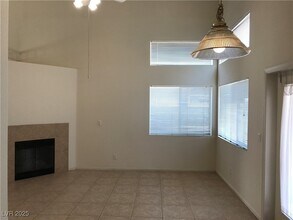 2064 Lipari Ct in Las Vegas, NV - Building Photo - Building Photo