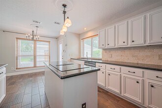 3406 Mesquite Dr in Sugar Land, TX - Building Photo - Building Photo