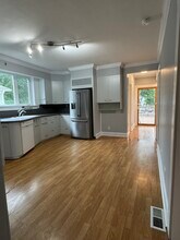 258 Coburn Ave, Unit 1 in Worcester, MA - Foto de edificio - Building Photo