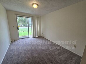 3366 Cherrywood Ave in Bellingham, WA - Building Photo - Building Photo