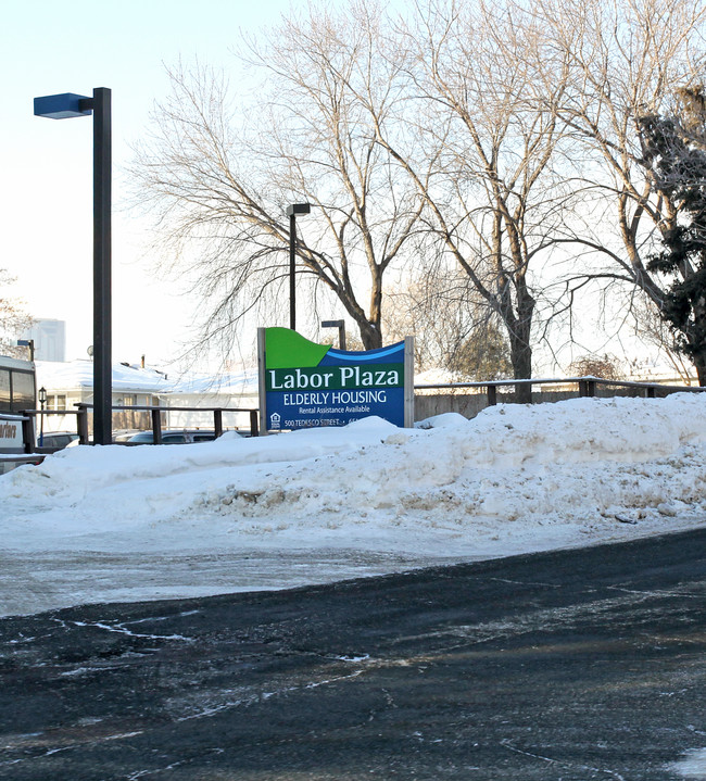 Labor Plaza in St. Paul, MN - Building Photo - Building Photo