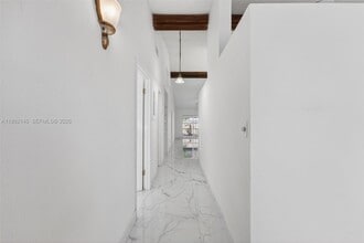 10351 Juniper Ct in Pembroke Pines, FL - Building Photo - Building Photo