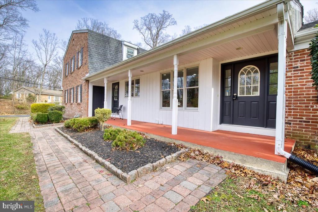 1674 High Point Ln in Phoenixville, PA - Building Photo