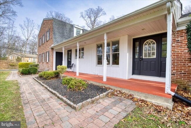 property at 1674 High Point Ln