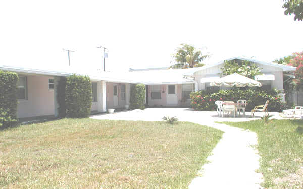 La Mer Apartments in West Palm Beach, FL - Foto de edificio