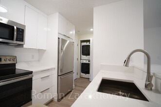 25 Webster Ave, Unit 306 in Somerville, MA - Building Photo - Building Photo