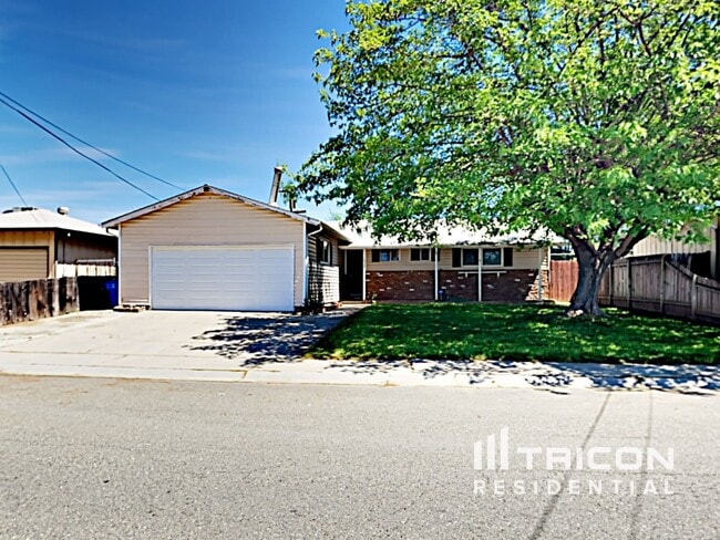 property at 1935 Hall St