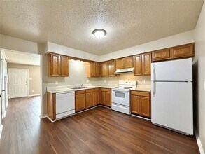 3051 Olympia Dr in Denton, TX - Foto de edificio - Building Photo