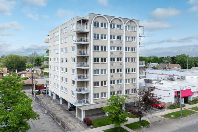 7410 W North Ave in Elmwood Park, IL - Building Photo - Building Photo