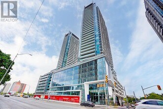 8-S2408 Olympic Gdn Dr in Toronto, ON - Building Photo - Building Photo