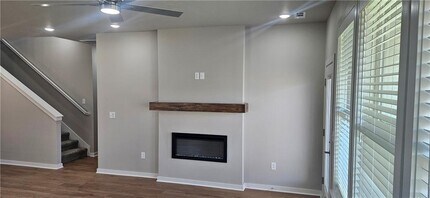 5906 SW Coywolf St in Bentonville, AR - Building Photo - Building Photo