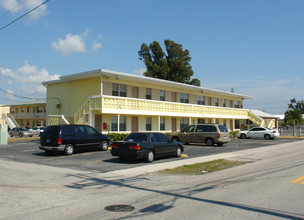 Ridge Road Apartments in Lantana, FL - Building Photo - Building Photo