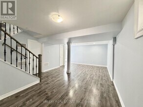 72 Dantek Ct in Brampton, ON - Building Photo - Building Photo