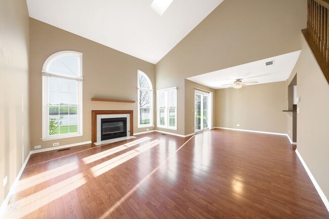 737 Bent Ridge Ln in Elgin, IL - Building Photo - Building Photo