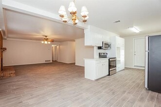 309 Jagoe St in Krum, TX - Building Photo - Building Photo