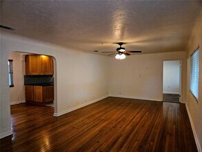 1746 23rd Ave N in St. Petersburg, FL - Building Photo - Building Photo