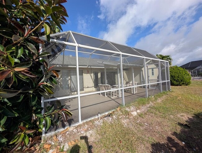 1413 Strada D Argento in Venice, FL - Foto de edificio - Building Photo