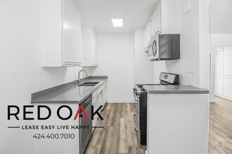 735 Locust St in Pasadena, CA - Building Photo - Building Photo