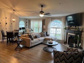 2031 Salem Bluff Dr in Winston-Salem, NC - Building Photo - Building Photo