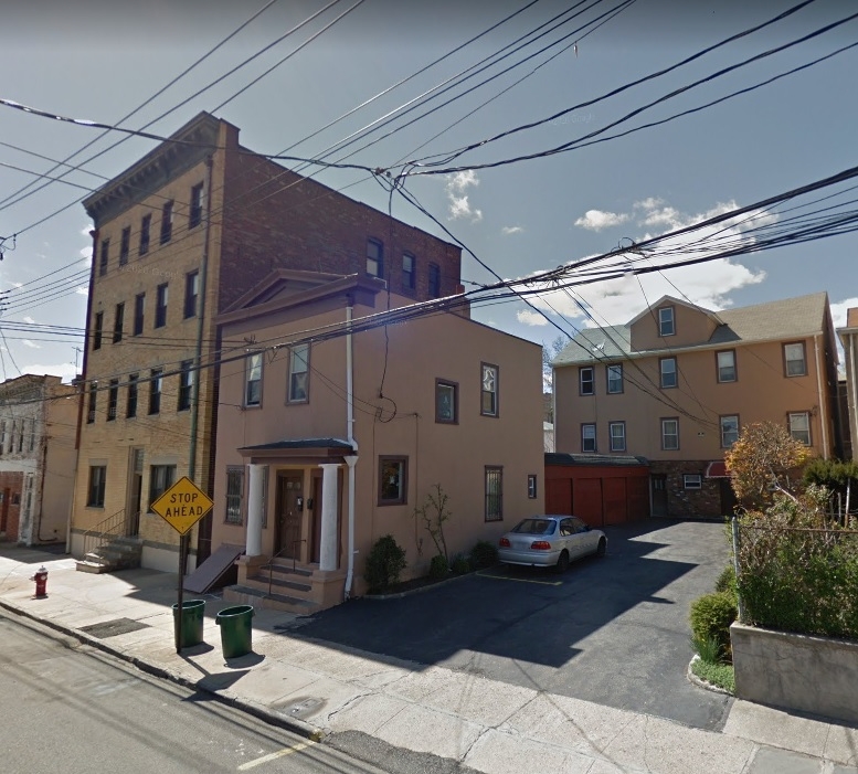 536-542 N High St in Mount Vernon, NY - Foto de edificio