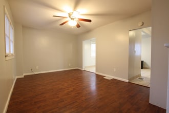 348 W Pike St in Canonsburg, PA - Building Photo - Building Photo