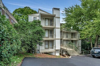 Caribou Apartments in Birmingham, AL - Building Photo - Interior Photo