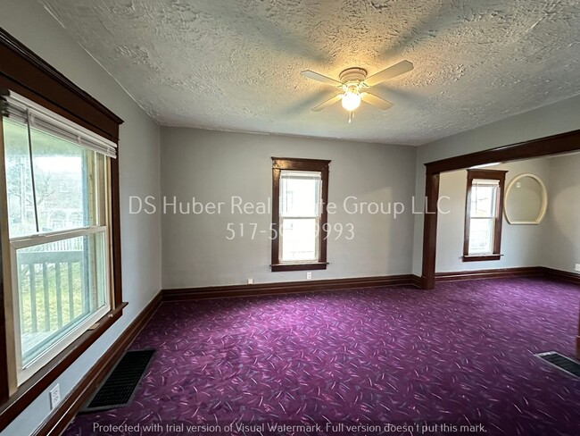 1023 Persons Ct in Lansing, MI - Building Photo - Building Photo