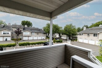 2 Ashley Ct in Bedminster, NJ - Building Photo - Building Photo