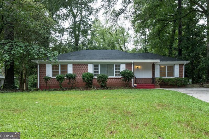 2293 Vistamont Dr in Decatur, GA - Building Photo