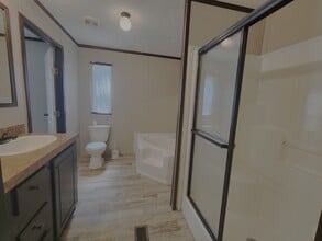 20301 Perrilloux Rd in Livingston, LA - Foto de edificio - Building Photo