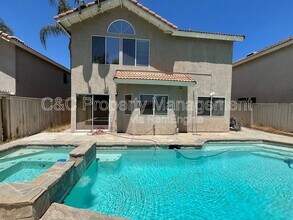 7836 Green Crest Ct in Riverside, CA - Building Photo - Building Photo