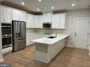 1014 Mays Ln in Manassas Park, VA - Building Photo - Building Photo