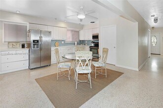 330 Van Buren St in Hollywood, FL - Building Photo - Building Photo