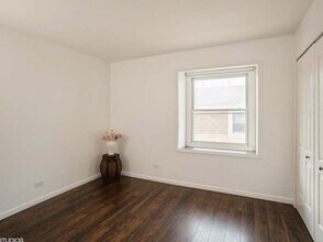 1812 Bristol Walk in Hoffman Estates, IL - Building Photo - Building Photo