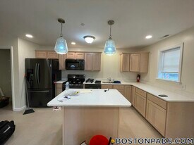 152 Thornton St in Boston, MA - Building Photo