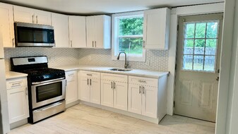 48 Mechanic St in Killingly, CT - Building Photo