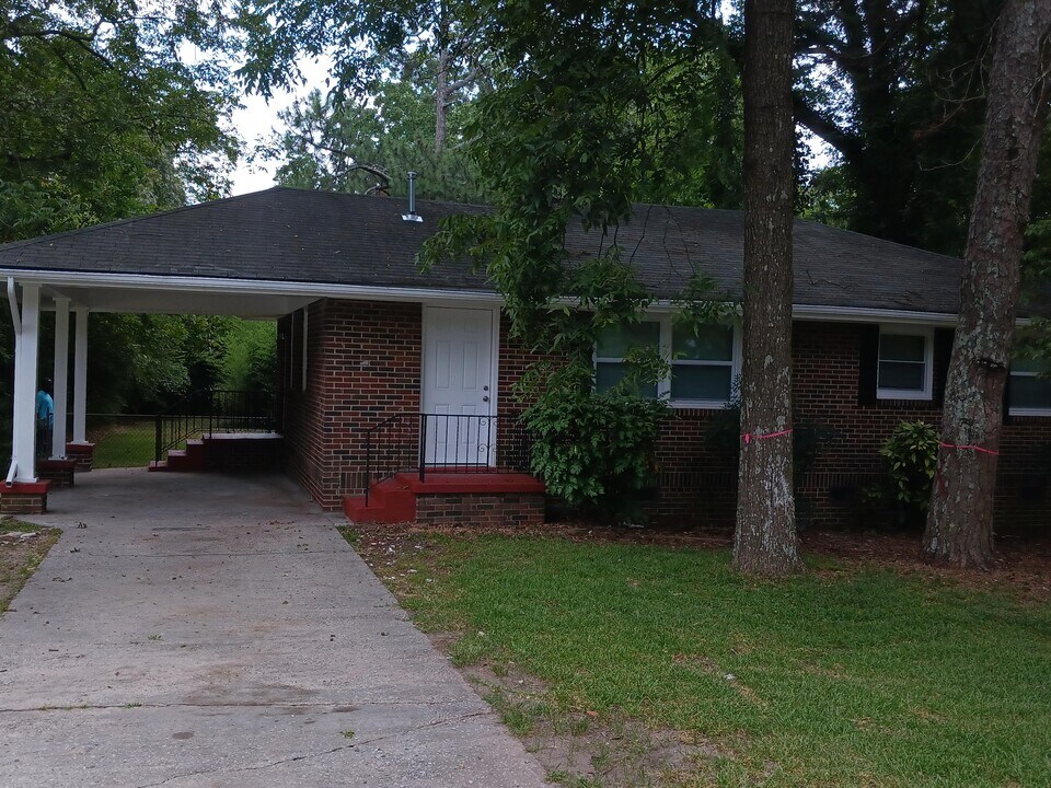 519 North Ave in Forest Park, GA - Building Photo